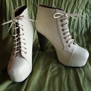 Speed Limit 98 Ivory Platforms Sz 11